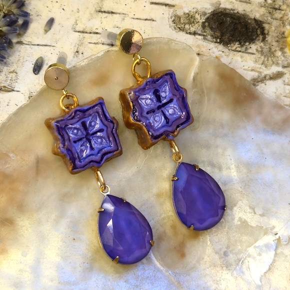 Purple Tile Mosaic Hand Painted & Swarovski Crystal In Gold Plated Earrings - Picture 1 of 7